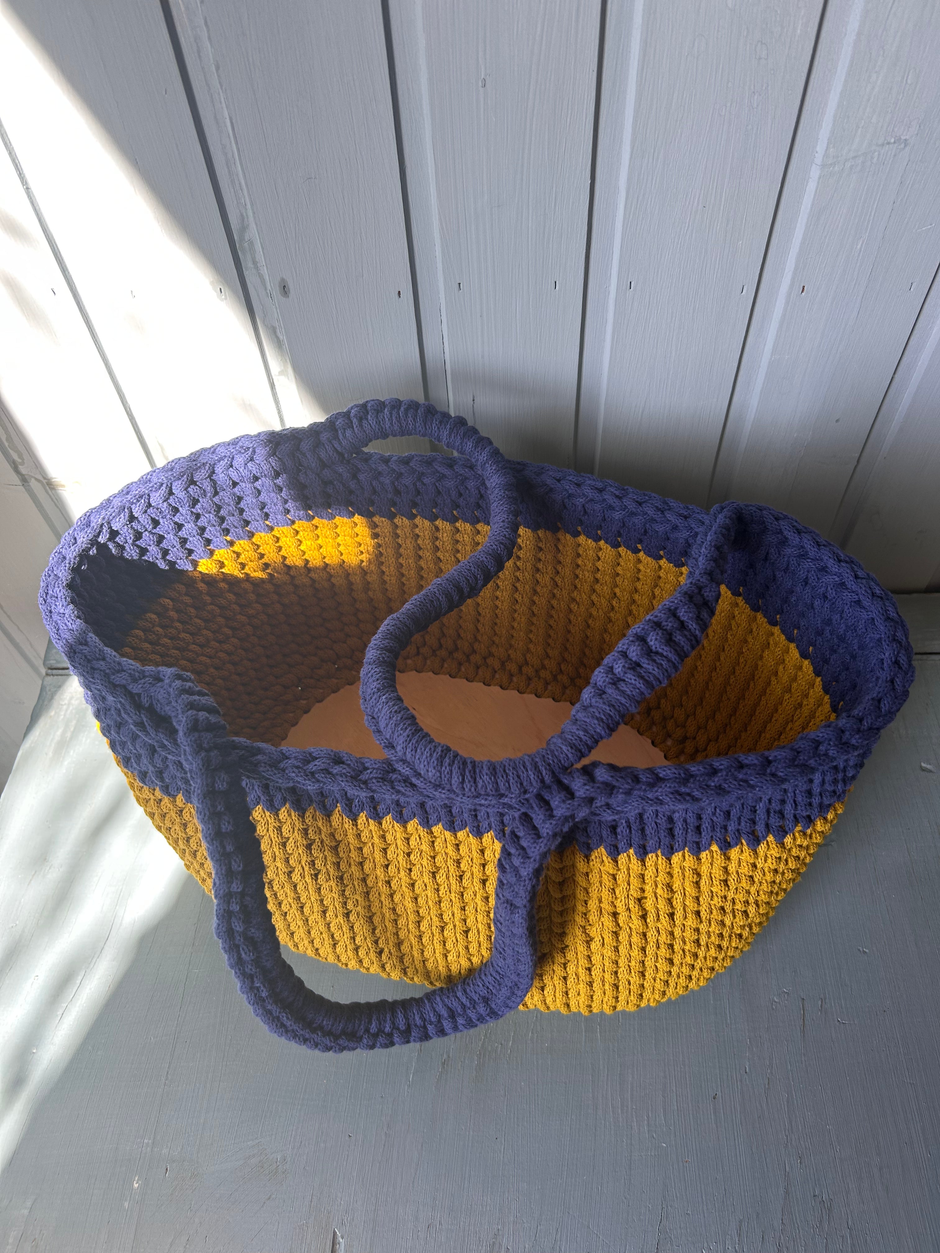 Korb mit Griff: Hoch 20cm I Lang 38cm
